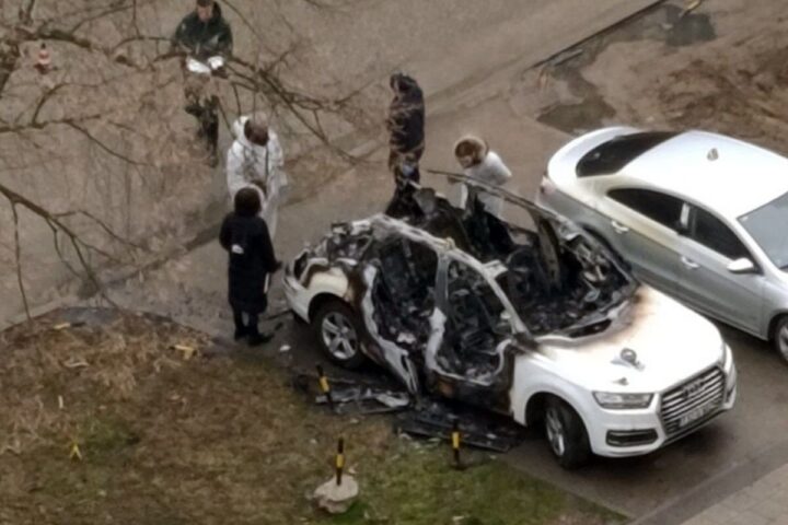 Direktoru Železnica u Doboju zapaljen automobil Foto RTV Doboj