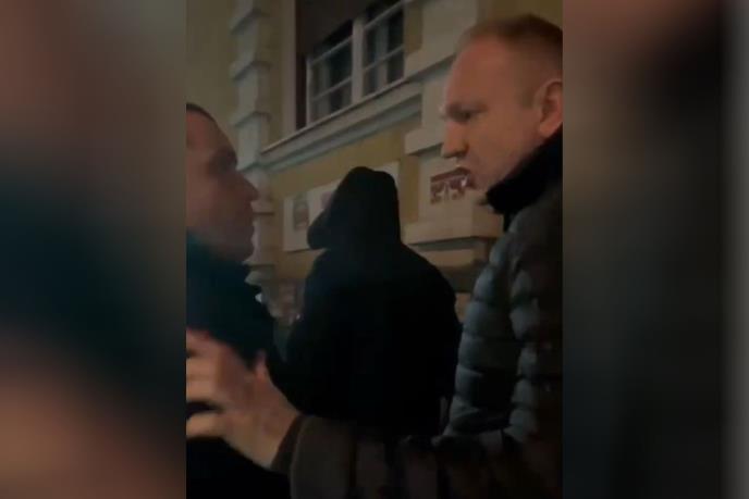 Dragan Djilas sukob sa aktivistima sns Foto X printskrin