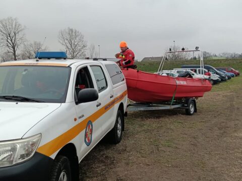 Potraga za devojcicom reka sava zagreb foto hrvatski crveni kriz