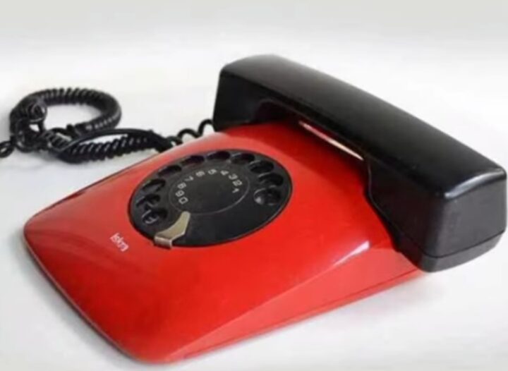 Iskra Telefon