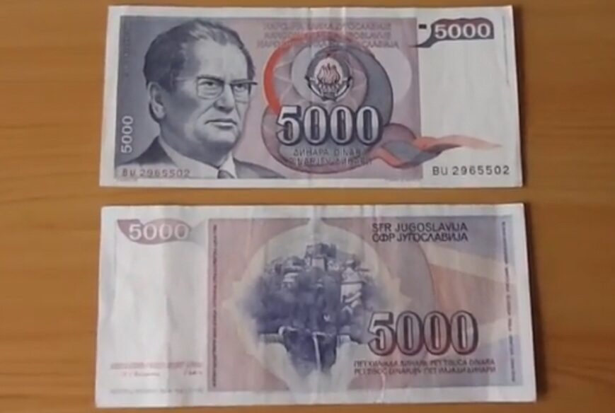 Dinar sa likom Tita / Printskrin / YouTube