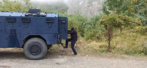 rosu specijalci kosovska policija