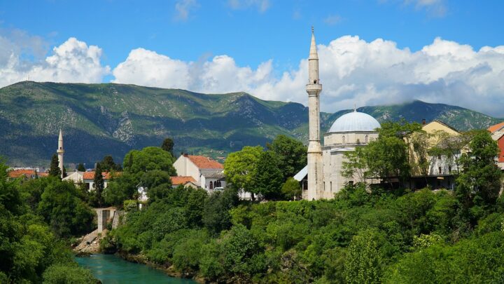 Džamija, islamski verski objekat u mostaru