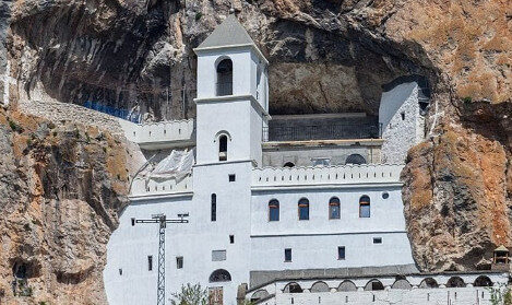 Manastir Ostrog
