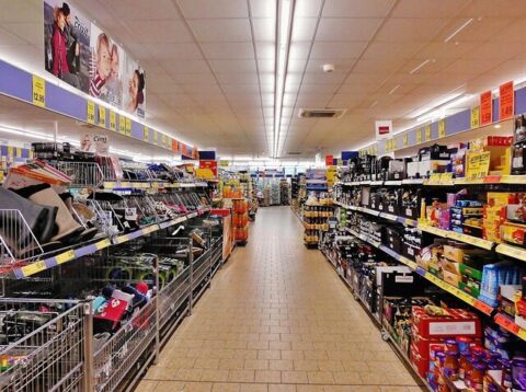 supermarket Image by Ulrich Dregler from Pixabay