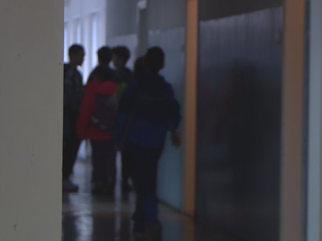 ucenici skola foto rtrs printskrin